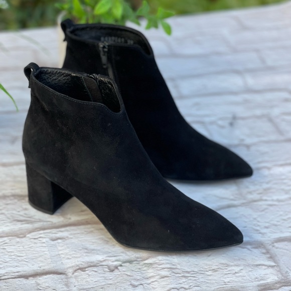 - AGL Notch bootie black Suede leather Ankle boots 36.5 Us 6.5 women,New - Picture 7 of 13